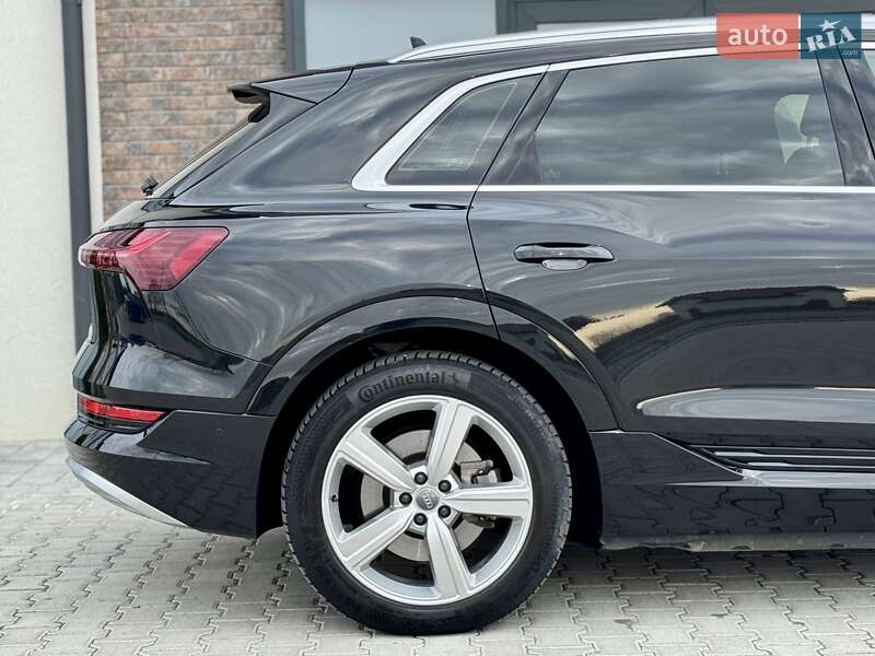 Внедорожник / Кроссовер Audi e-tron 2019 в Тернополе