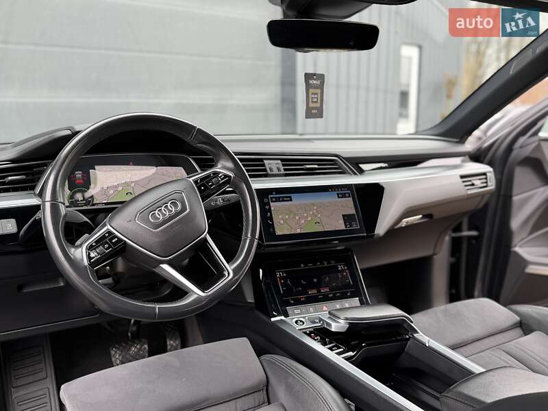 Позашляховик / Кросовер Audi e-tron 2021 в Трускавці