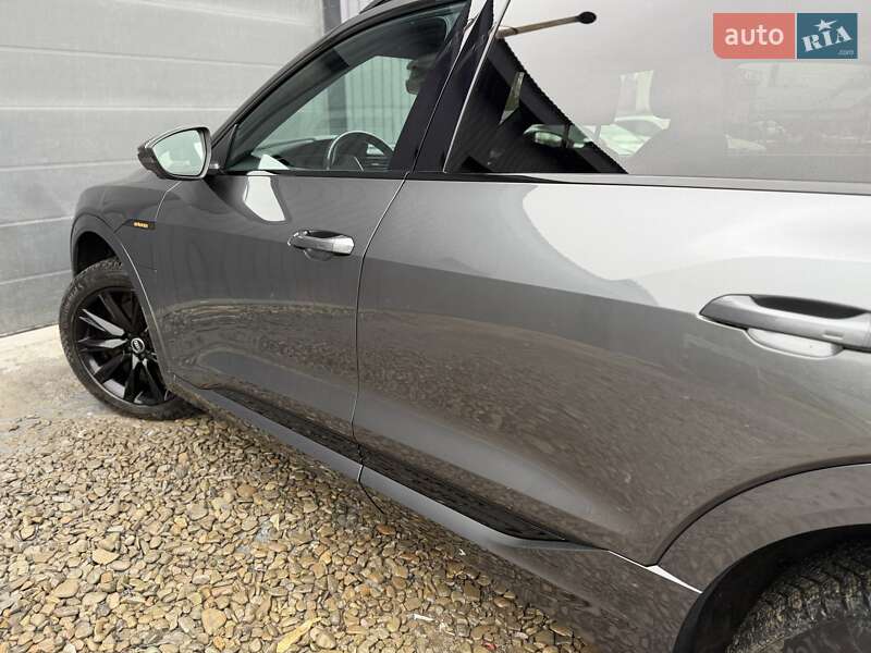 Позашляховик / Кросовер Audi e-tron 2021 в Трускавці