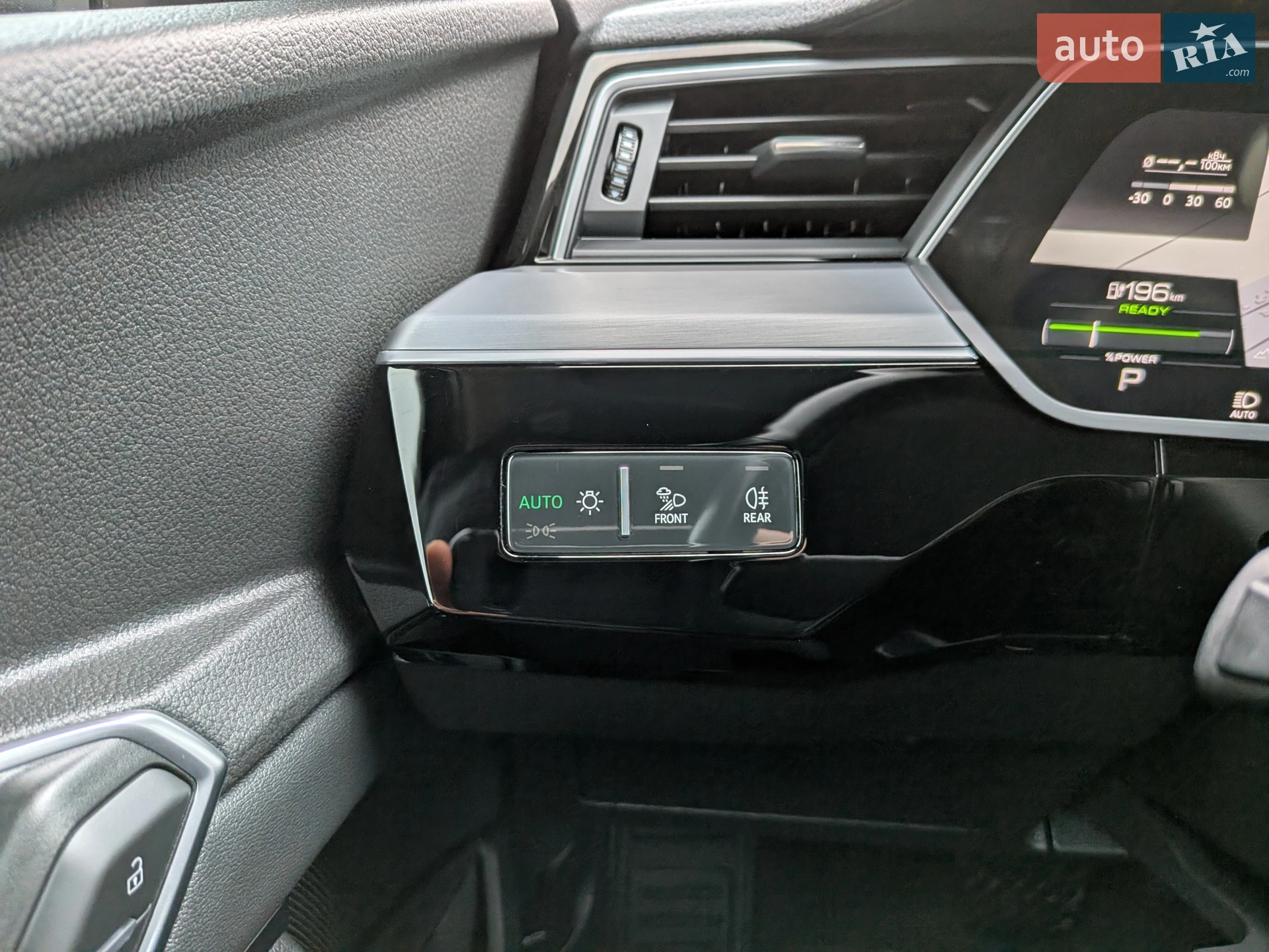 2021 Audi e-tron - мініатюра 39