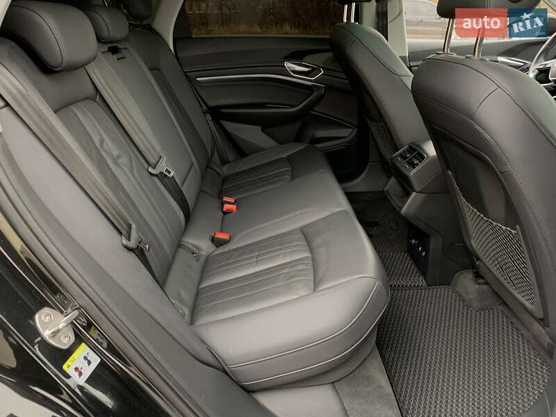 Внедорожник / Кроссовер Audi e-tron 2022 в Бердичеве