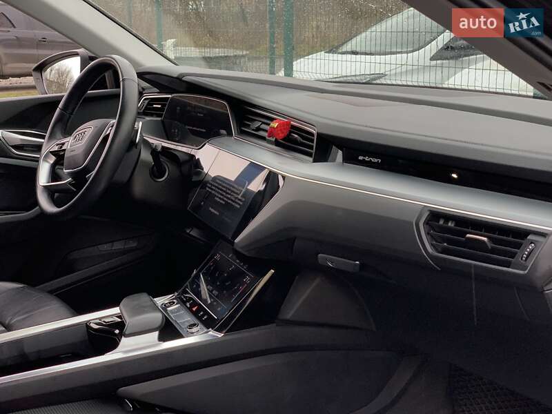 Внедорожник / Кроссовер Audi e-tron 2022 в Бердичеве