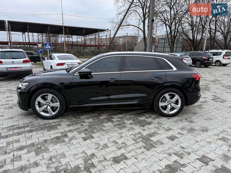 Внедорожник / Кроссовер Audi e-tron 2019 в Ужгороде фото 7 Внедорожник / Кроссовер Audi e-tron 2019 в Ужгороде