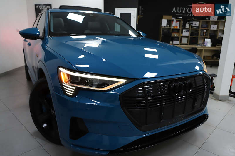 Внедорожник / Кроссовер Audi e-tron 2019 в Дрогобыче