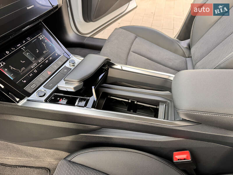 Внедорожник / Кроссовер Audi e-tron 2023 в Хмельницком