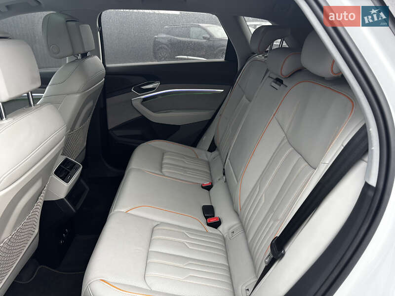 Внедорожник / Кроссовер Audi e-tron 2021 в Львове