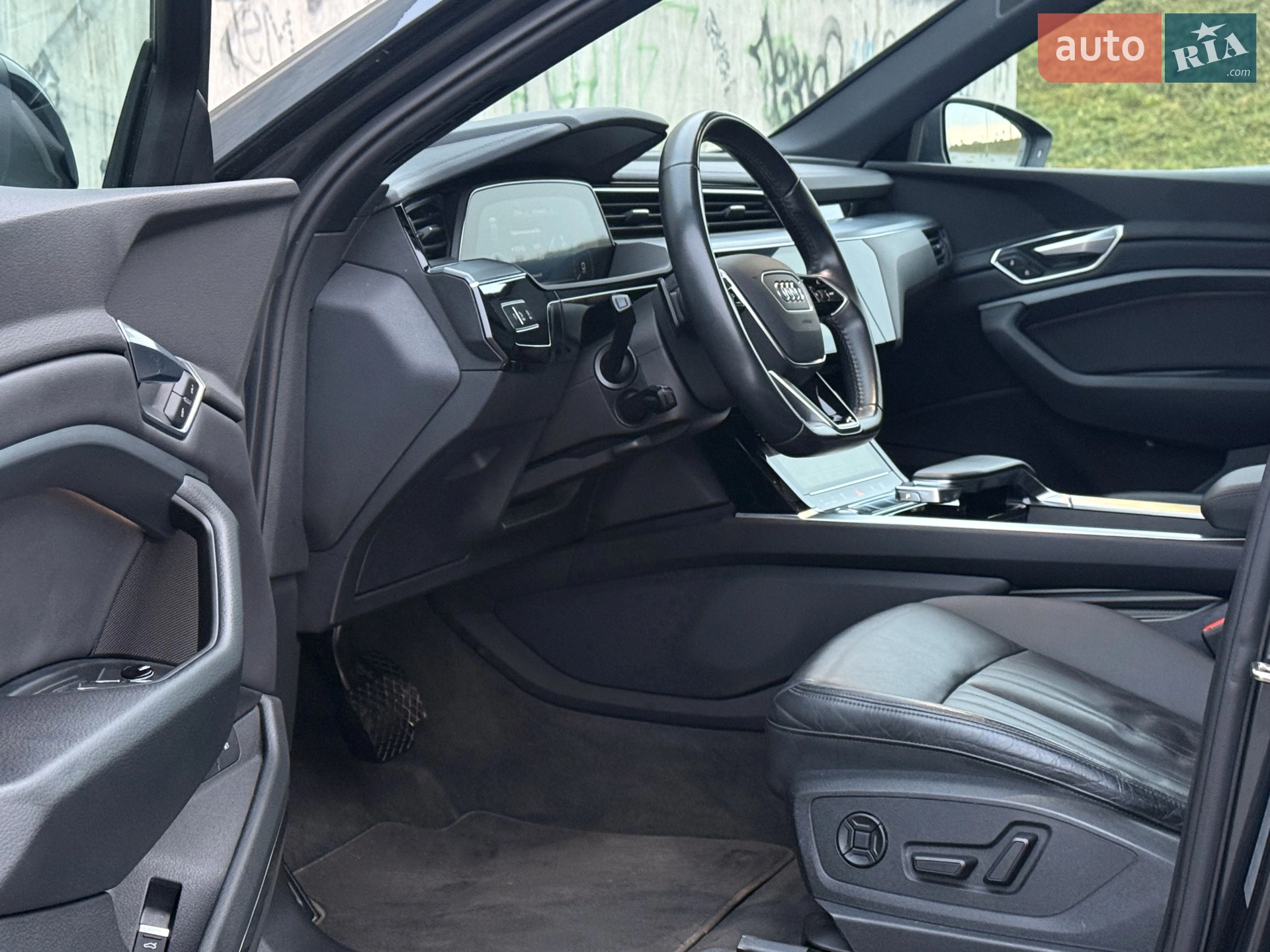 2020 Audi e-tron - мініатюра 30