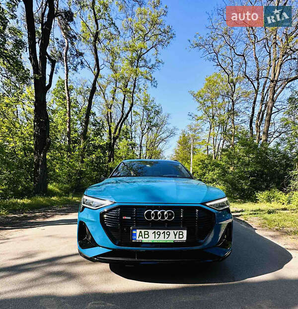 Внедорожник / Кроссовер Audi e-tron 2020 в Киеве фото 39 Внедорожник / Кроссовер Audi e-tron 2020 в Киеве
