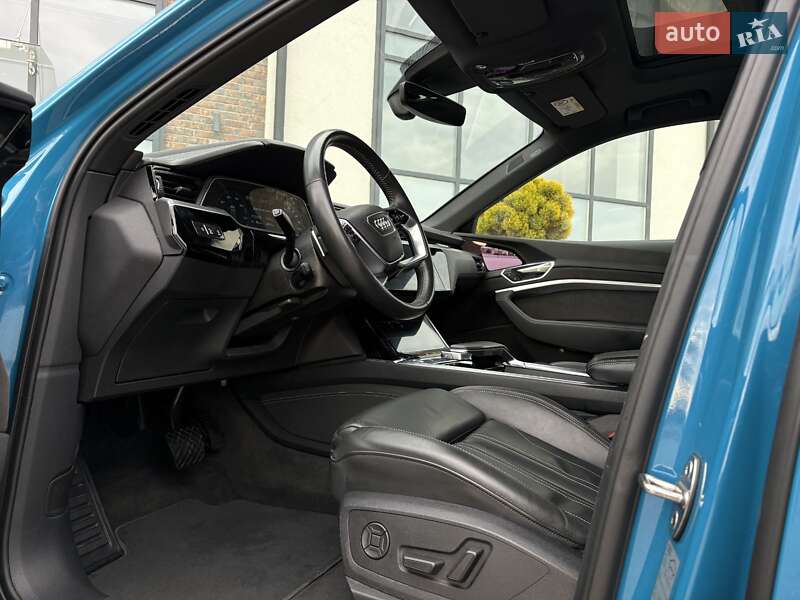 Внедорожник / Кроссовер Audi e-tron 2019 в Тернополе