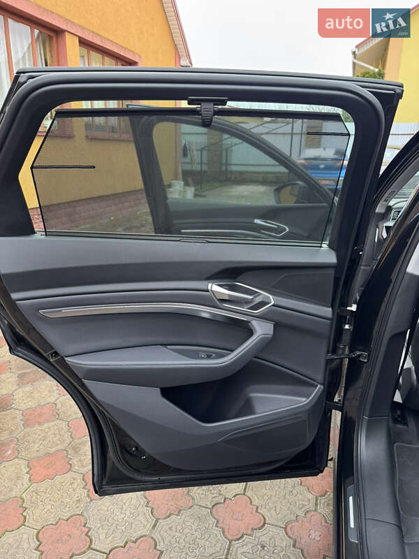 Внедорожник / Кроссовер Audi e-tron 2021 в Ровно фото 17 Внедорожник / Кроссовер Audi e-tron 2021 в Ровно