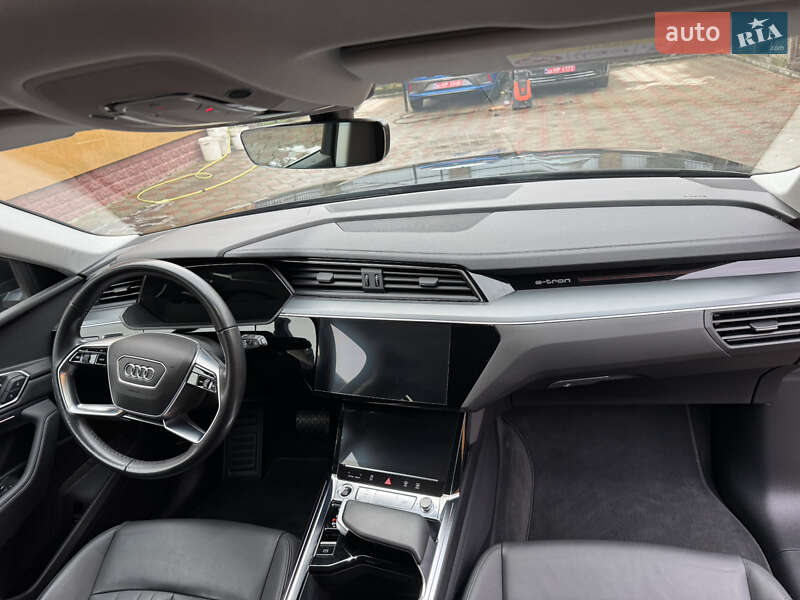 Внедорожник / Кроссовер Audi e-tron 2021 в Ровно фото 37 Внедорожник / Кроссовер Audi e-tron 2021 в Ровно
