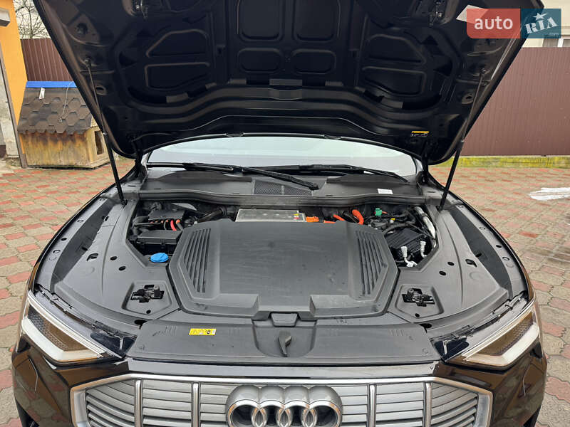 Внедорожник / Кроссовер Audi e-tron 2021 в Ровно фото 43 Внедорожник / Кроссовер Audi e-tron 2021 в Ровно