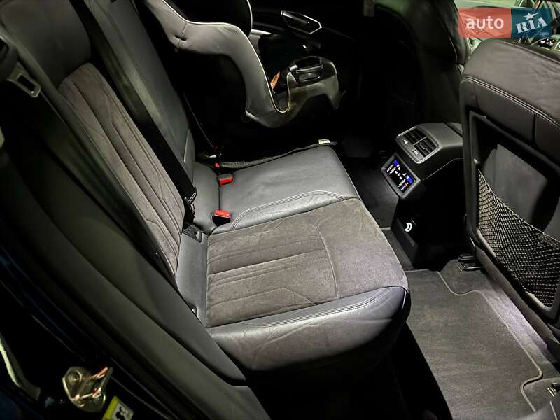 Внедорожник / Кроссовер Audi e-tron 2019 в Киеве фото 24 Внедорожник / Кроссовер Audi e-tron 2019 в Киеве