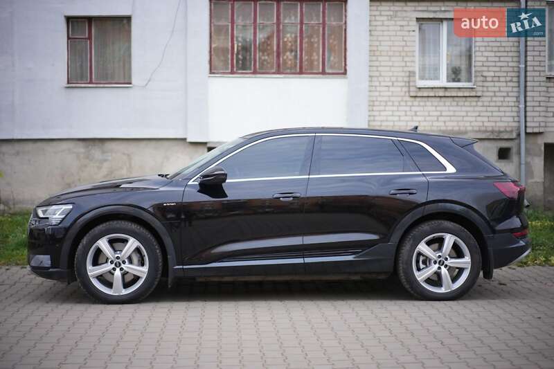 Внедорожник / Кроссовер Audi e-tron 2022 в Дубно фото 7 Внедорожник / Кроссовер Audi e-tron 2022 в Дубно