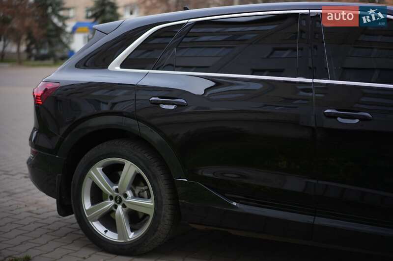 Внедорожник / Кроссовер Audi e-tron 2022 в Дубно фото 10 Внедорожник / Кроссовер Audi e-tron 2022 в Дубно
