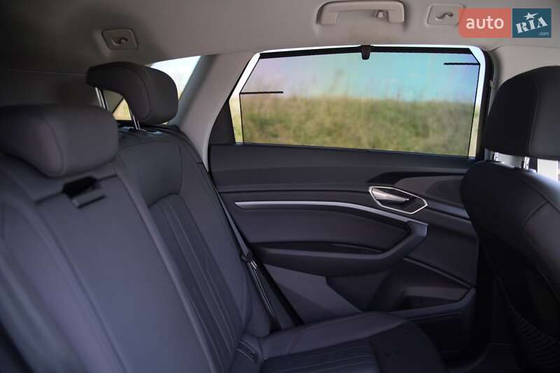 Внедорожник / Кроссовер Audi e-tron 2022 в Дубно фото 44 Внедорожник / Кроссовер Audi e-tron 2022 в Дубно