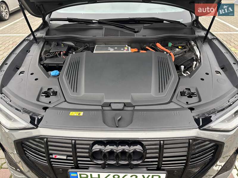 Внедорожник / Кроссовер Audi e-tron 2022 в Одессе фото 25 Внедорожник / Кроссовер Audi e-tron 2022 в Одессе