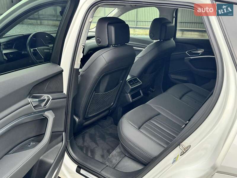 Внедорожник / Кроссовер Audi e-tron 2021 в Львове фото 15 Внедорожник / Кроссовер Audi e-tron 2021 в Львове