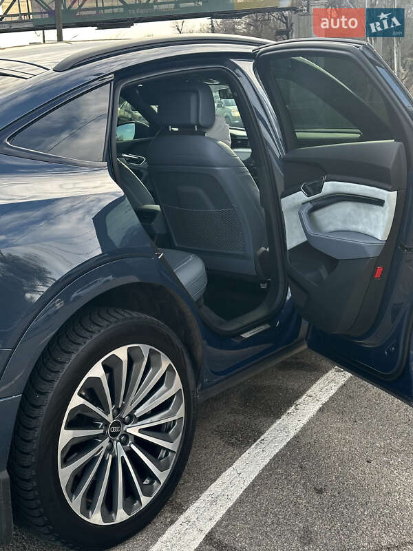 Внедорожник / Кроссовер Audi e-tron 2020 в Днепре фото 33 Внедорожник / Кроссовер Audi e-tron 2020 в Днепре