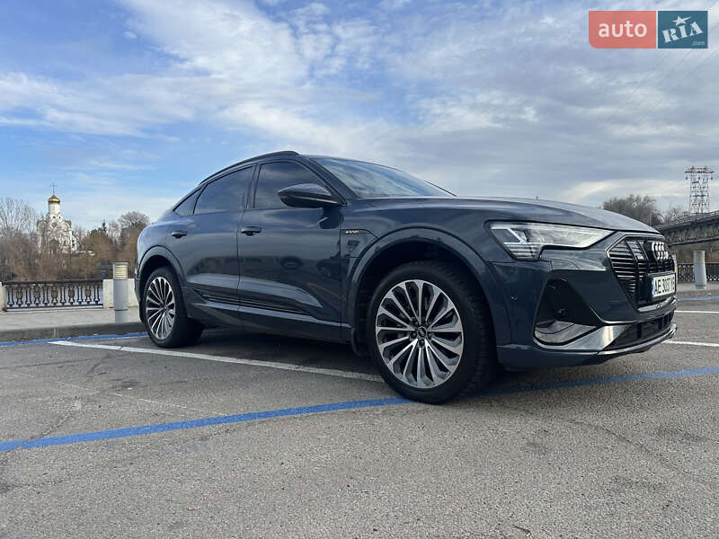Внедорожник / Кроссовер Audi e-tron 2020 в Днепре фото 14 Внедорожник / Кроссовер Audi e-tron 2020 в Днепре
