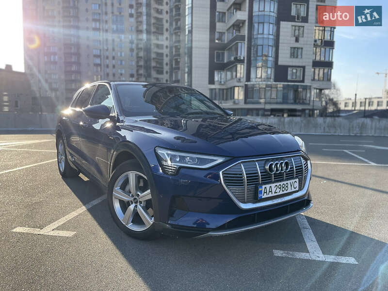 Внедорожник / Кроссовер Audi e-tron 2021 в Киеве