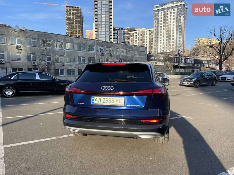 Внедорожник / Кроссовер Audi e-tron 2021 в Киеве
