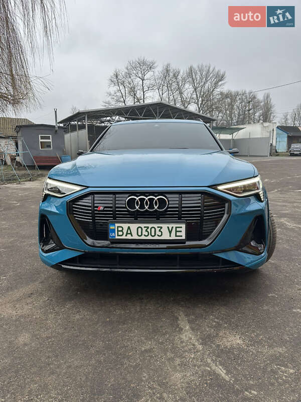 Внедорожник / Кроссовер Audi e-tron 2020 в Кривом Озере