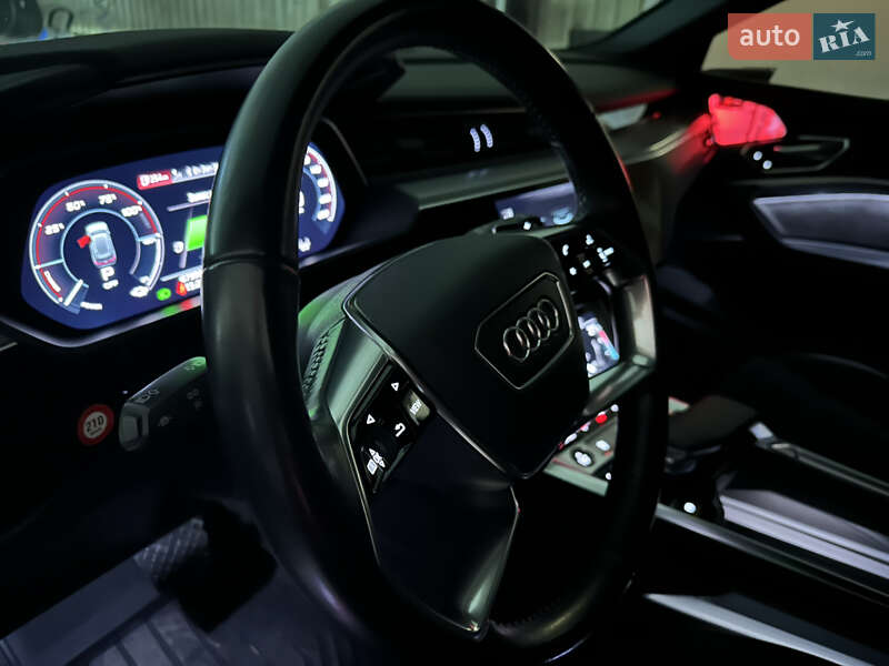 Внедорожник / Кроссовер Audi e-tron 2020 в Кривом Озере