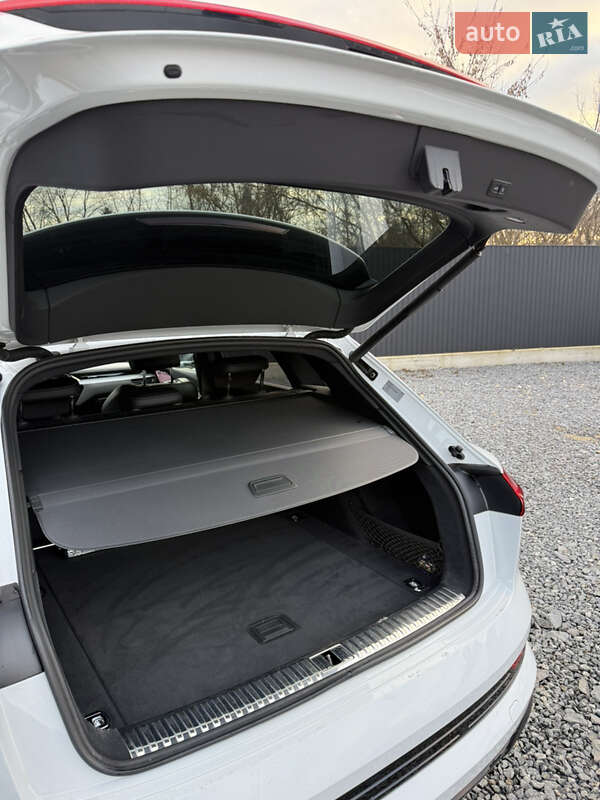 Внедорожник / Кроссовер Audi e-tron 2019 в Дрогобыче фото 41 Внедорожник / Кроссовер Audi e-tron 2019 в Дрогобыче