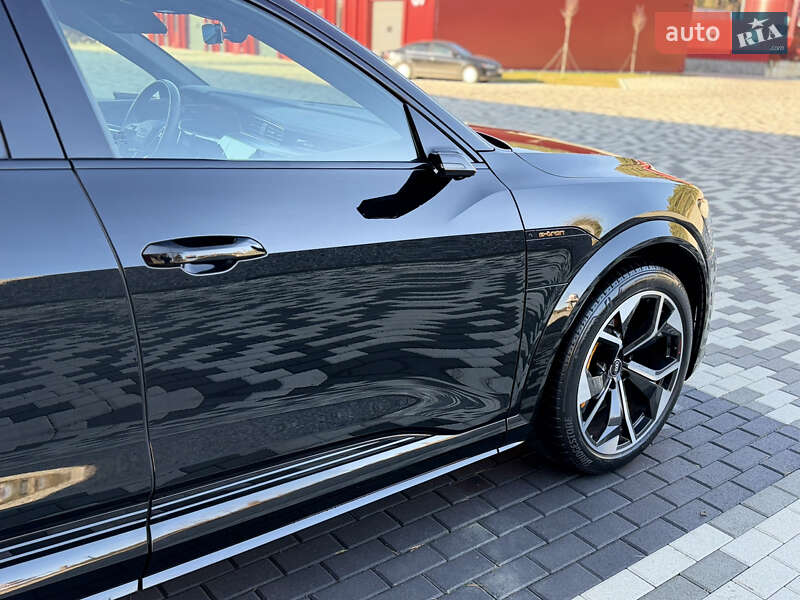 Внедорожник / Кроссовер Audi e-tron 2022 в Львове