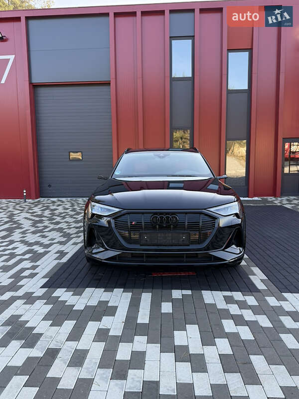 Внедорожник / Кроссовер Audi e-tron 2022 в Львове