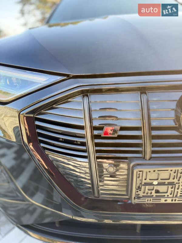 Внедорожник / Кроссовер Audi e-tron 2022 в Львове