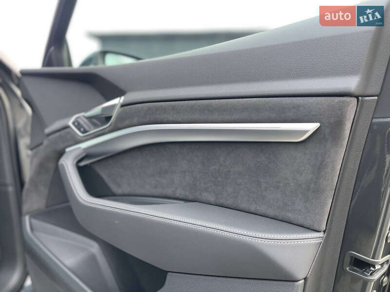 Внедорожник / Кроссовер Audi e-tron 2019 в Радивилове фото 43 Внедорожник / Кроссовер Audi e-tron 2019 в Радивилове