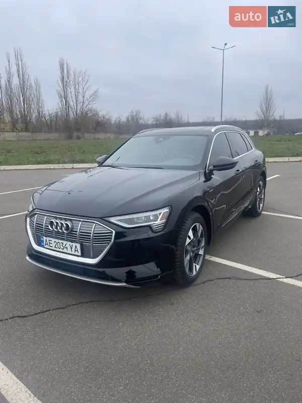Audi e-tron 2021