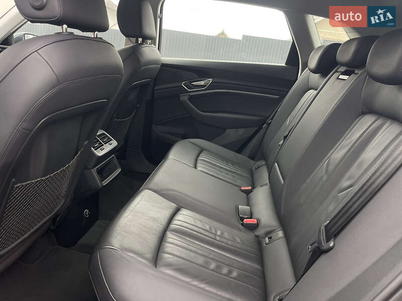 Внедорожник / Кроссовер Audi e-tron 2019 в Черновцах фото 4 Внедорожник / Кроссовер Audi e-tron 2019 в Черновцах