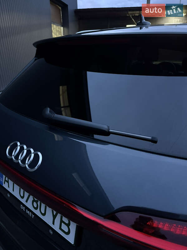 Внедорожник / Кроссовер Audi e-tron 2022 в Калуше