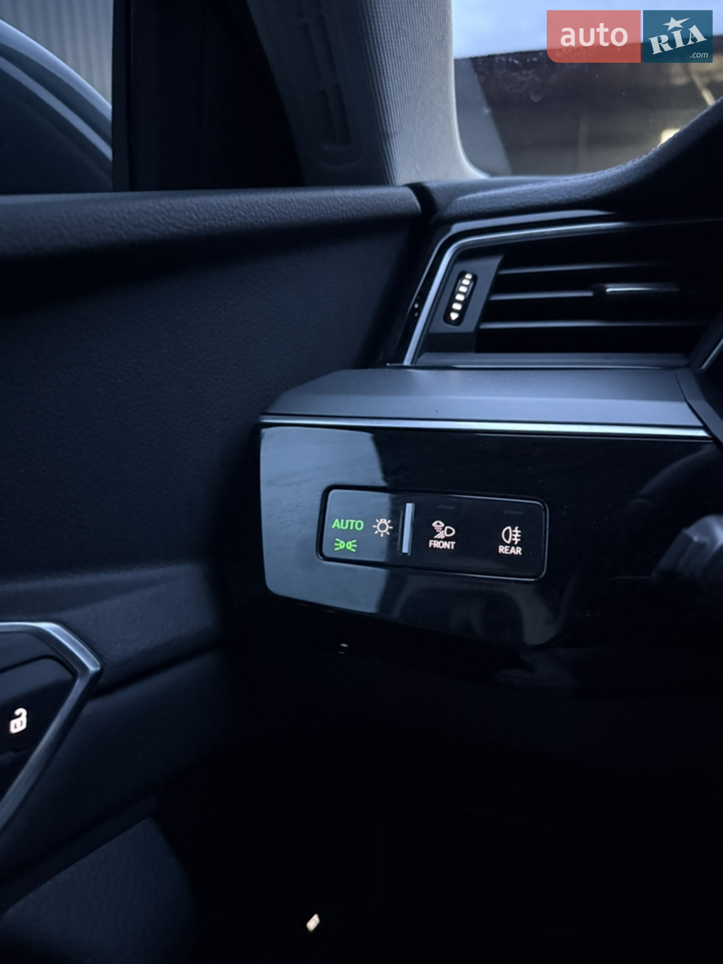 2022 Audi e-tron - мініатюра 26