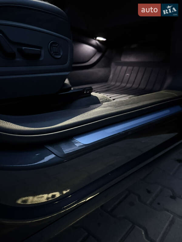 Внедорожник / Кроссовер Audi e-tron 2022 в Калуше