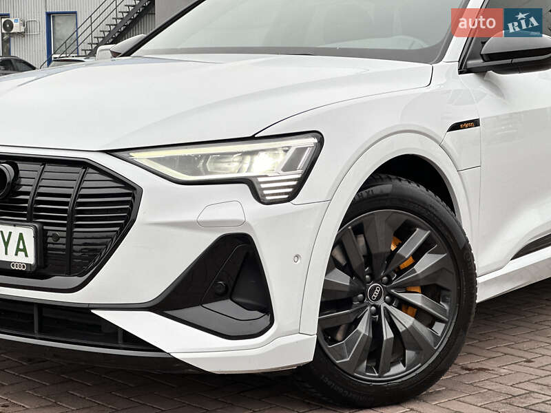 Внедорожник / Кроссовер Audi e-tron 2022 в Ровно