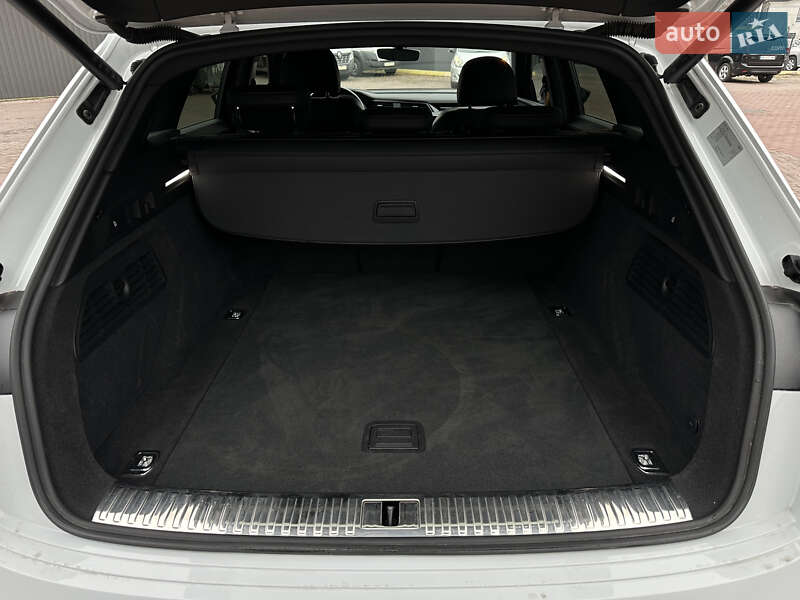 Внедорожник / Кроссовер Audi e-tron 2022 в Ровно