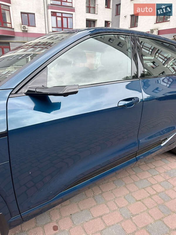 Внедорожник / Кроссовер Audi e-tron 2019 в Ивано-Франковске