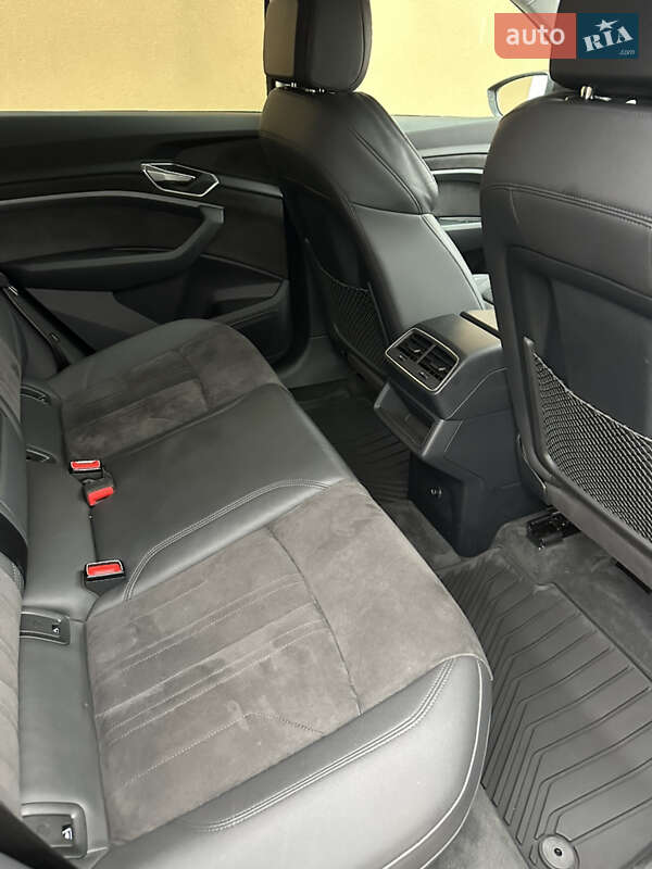 Внедорожник / Кроссовер Audi e-tron 2020 в Ковеле фото 36 Внедорожник / Кроссовер Audi e-tron 2020 в Ковеле