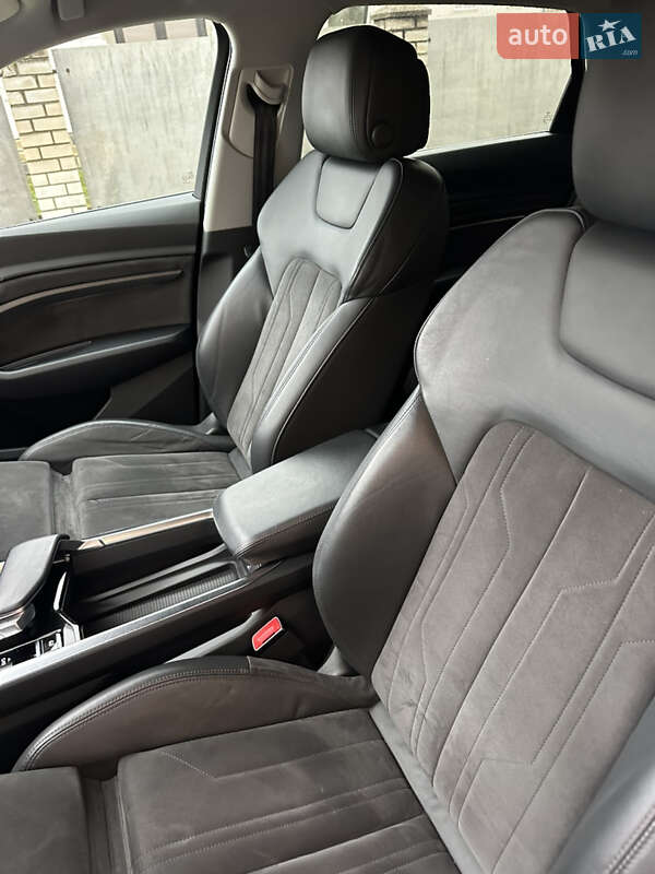 Внедорожник / Кроссовер Audi e-tron 2020 в Ковеле фото 41 Внедорожник / Кроссовер Audi e-tron 2020 в Ковеле