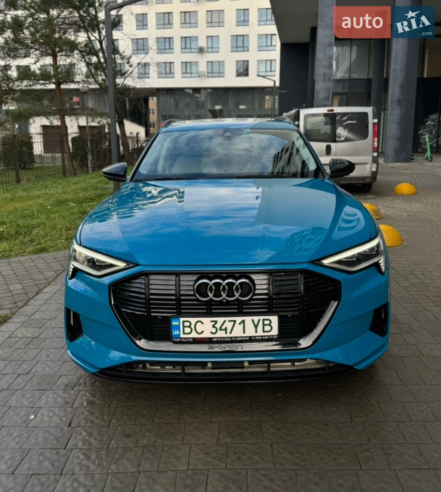 2019 Audi e-tron - мініатюра 2