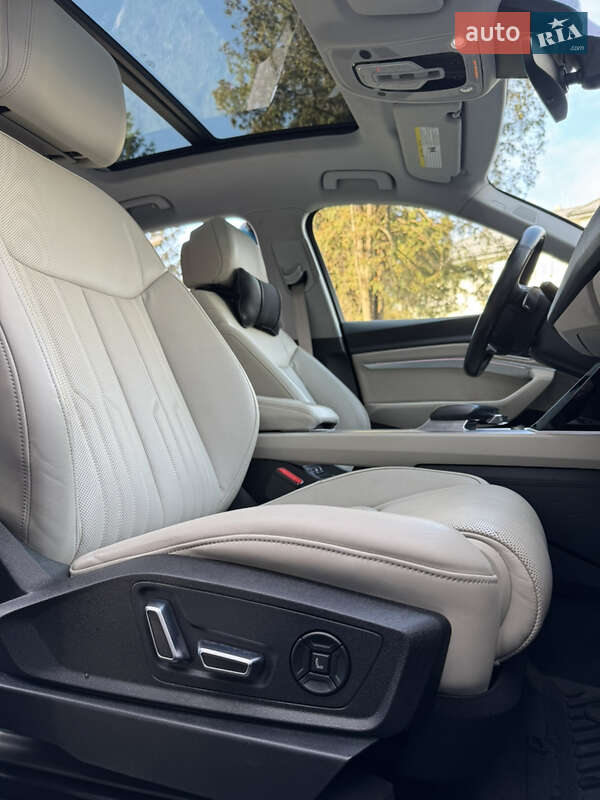 Внедорожник / Кроссовер Audi e-tron 2019 в Львове фото 35 Внедорожник / Кроссовер Audi e-tron 2019 в Львове