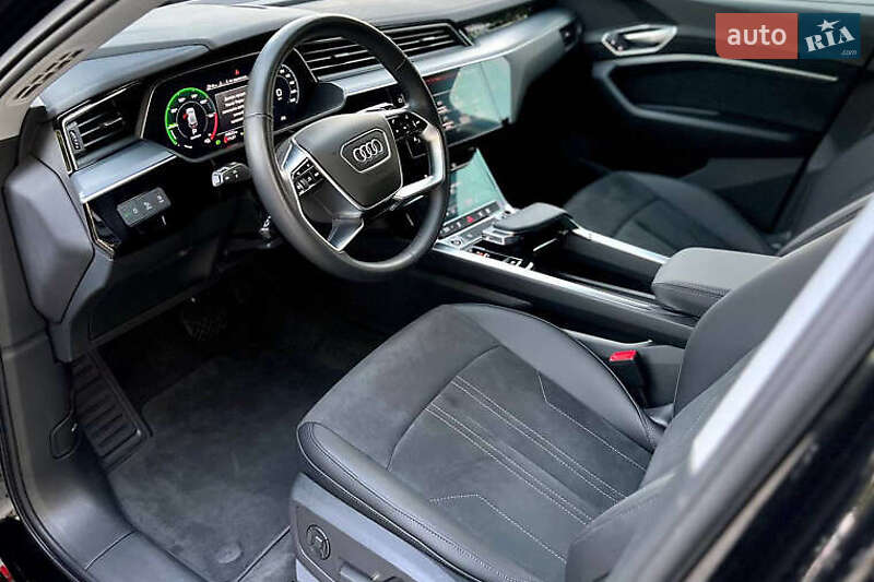 Внедорожник / Кроссовер Audi e-tron 2022 в Киеве фото 11 Внедорожник / Кроссовер Audi e-tron 2022 в Киеве
