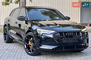 Внедорожник / Кроссовер Audi e-tron 2022 в Киеве