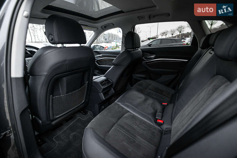 Внедорожник / Кроссовер Audi e-tron 2021 в Львове