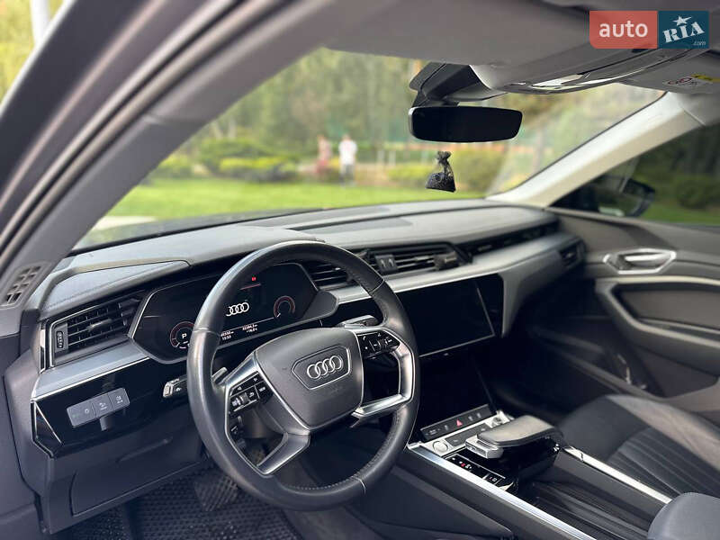 Внедорожник / Кроссовер Audi e-tron 2020 в Житомире фото 10 Внедорожник / Кроссовер Audi e-tron 2020 в Житомире