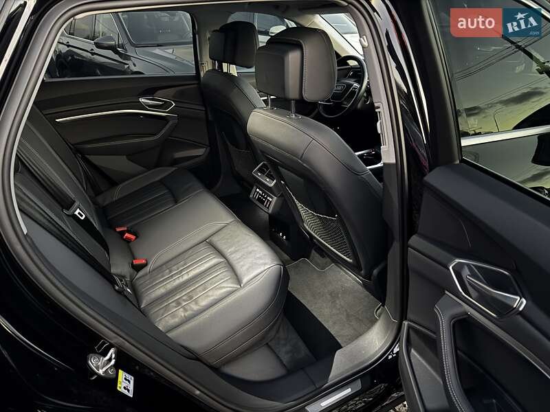 Внедорожник / Кроссовер Audi e-tron 2021 в Киеве фото 20 Внедорожник / Кроссовер Audi e-tron 2021 в Киеве